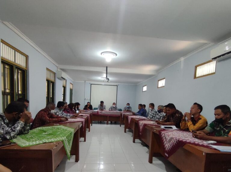 gambar_RAKOR RUTIN PAMONG DAN PERPISAHAN BPK MARJONO SFAT SEKSI KAWATPROJO KAPANEWON SEYEGAN